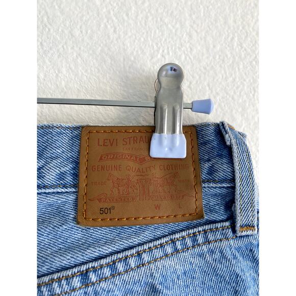 Levi's 25 x 32 blue Distressed mid rise jeans - Picture 5 of 8